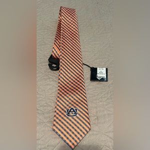 Eagles Wings NCAA Auburn Tigers gingham tie. NWT